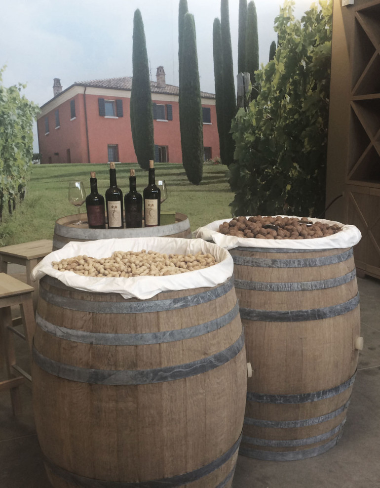 Vini Podere Palazzo, apre <br> il punto vendita