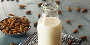 Bevande alternative al latte di mucca: ma sono veramente buone e sane?