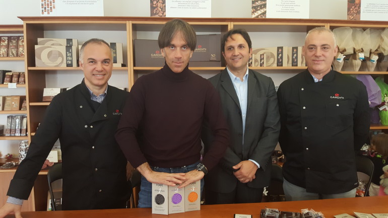 Davide Oldani firma la sua linea di cioccolato