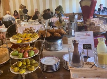 Viva il brunch italiano e la libertà a tavola